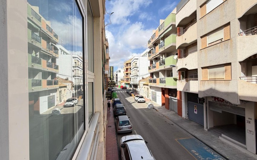 Revente - Apartment -
Torrevieja - Paseo Maritimo