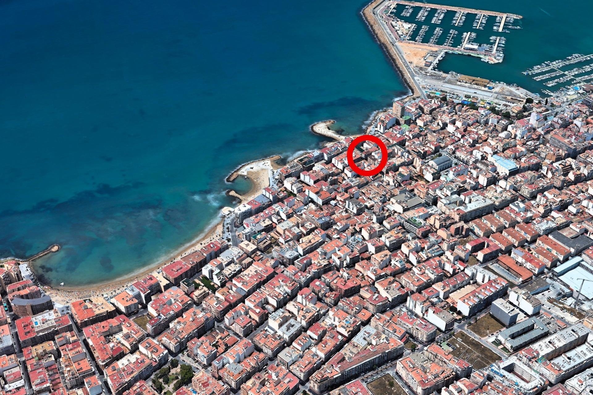 Revente - Apartment -
Torrevieja - Paseo Maritimo
