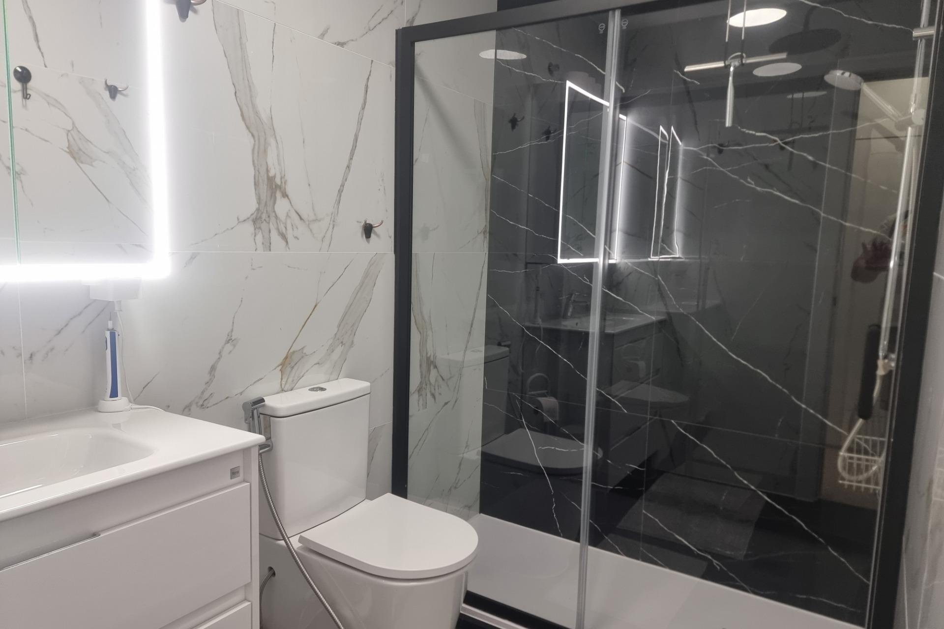 Revente - Apartment -
Torrevieja - Playa de los Locos