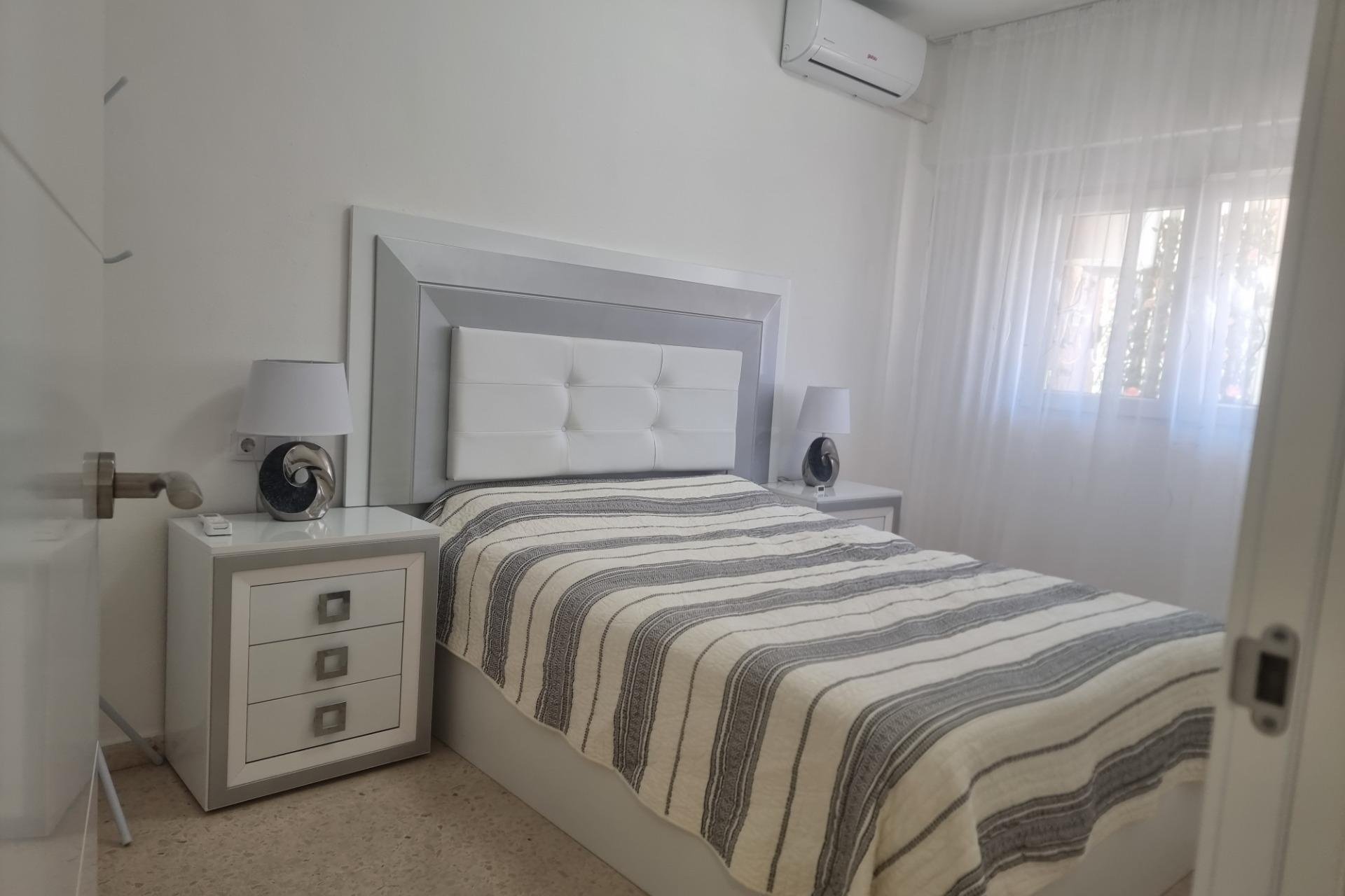 Revente - Apartment -
Torrevieja - Playa de los Locos