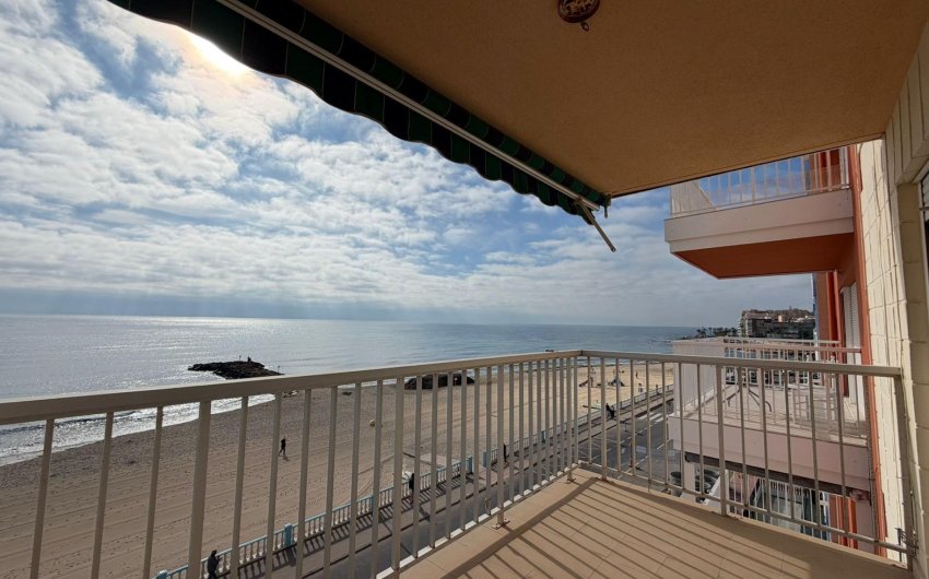 Revente - Apartment -
Torrevieja - Playa de los Locos