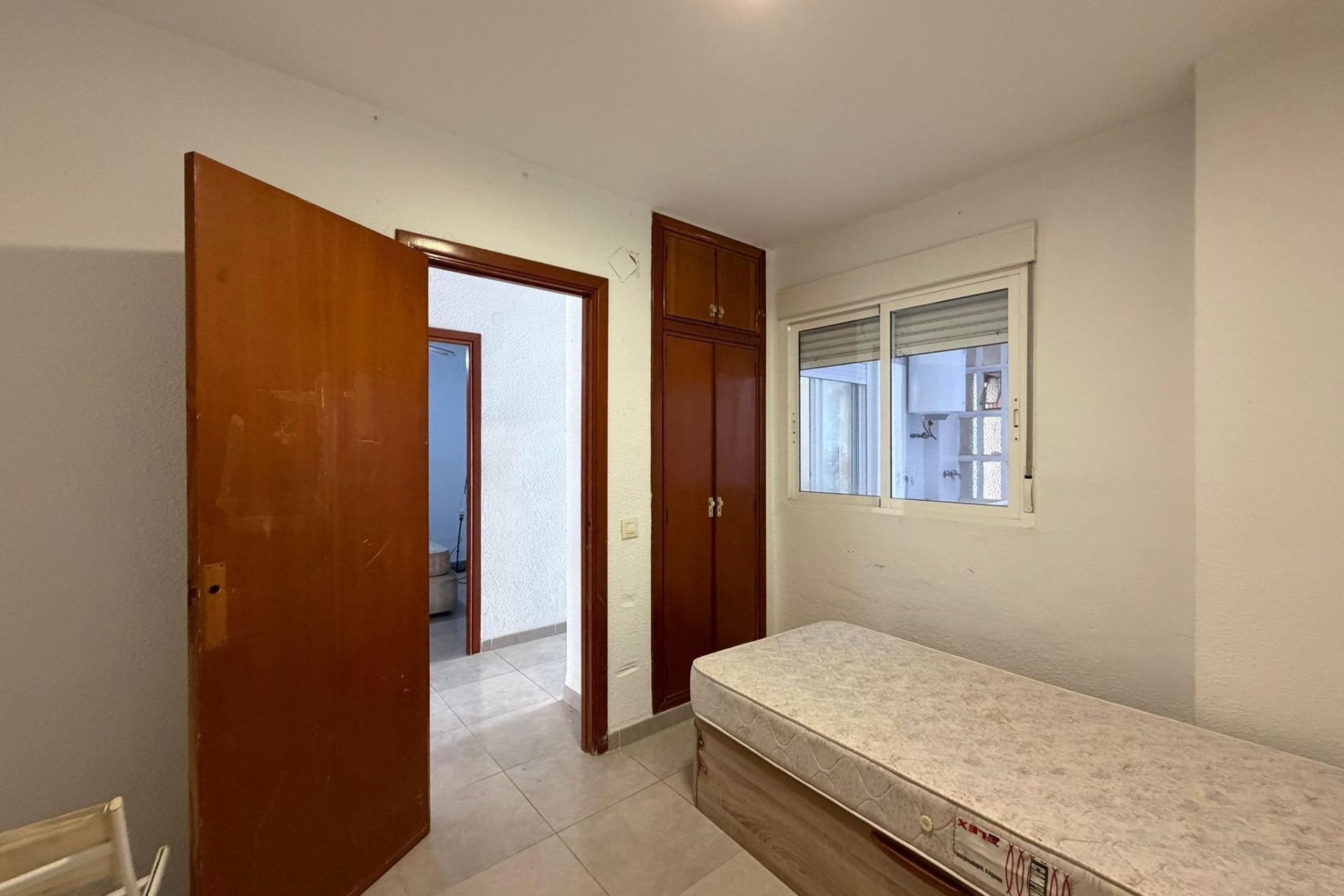 Revente - Apartment -
Torrevieja - Playa de los Locos
