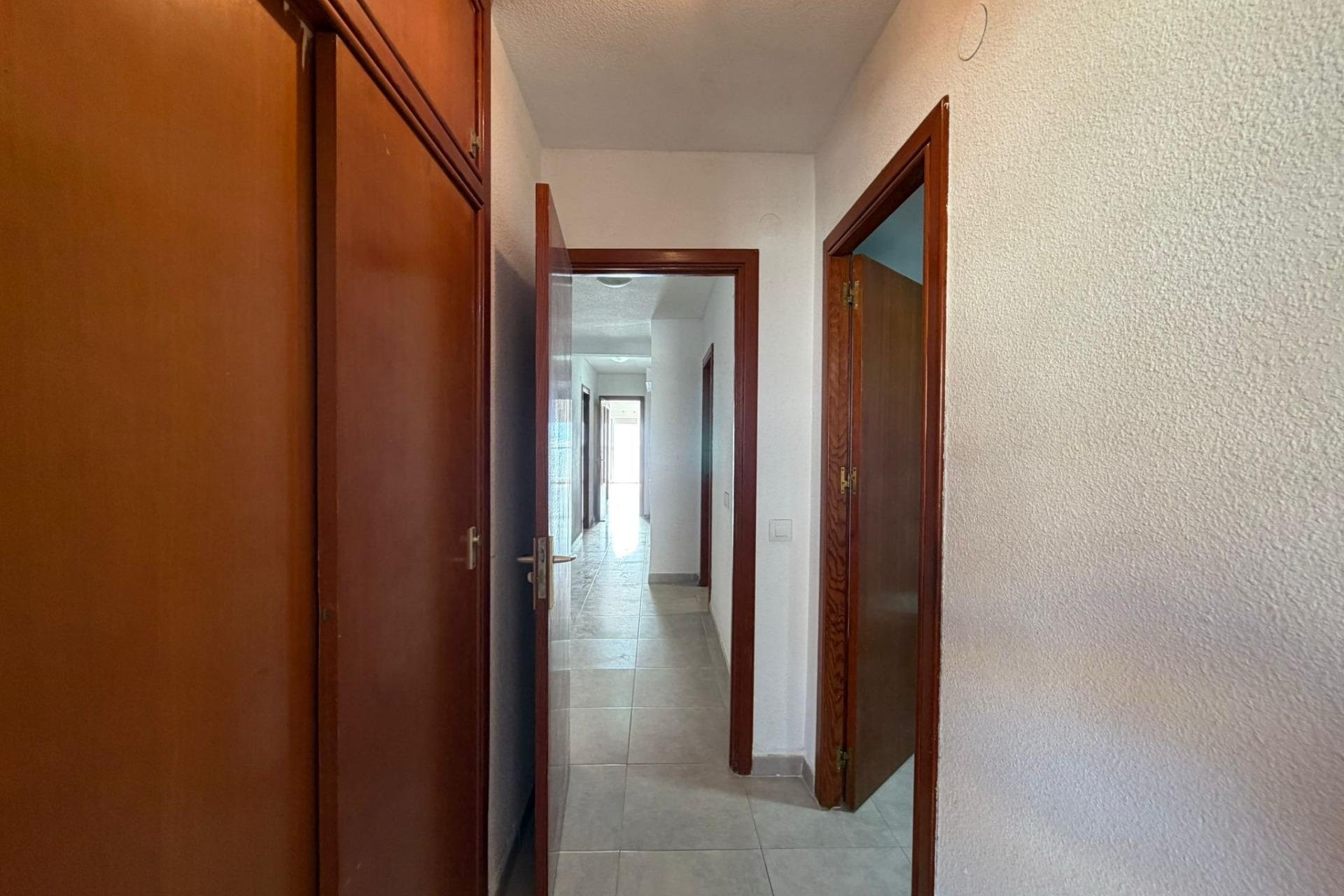Revente - Apartment -
Torrevieja - Playa de los Locos