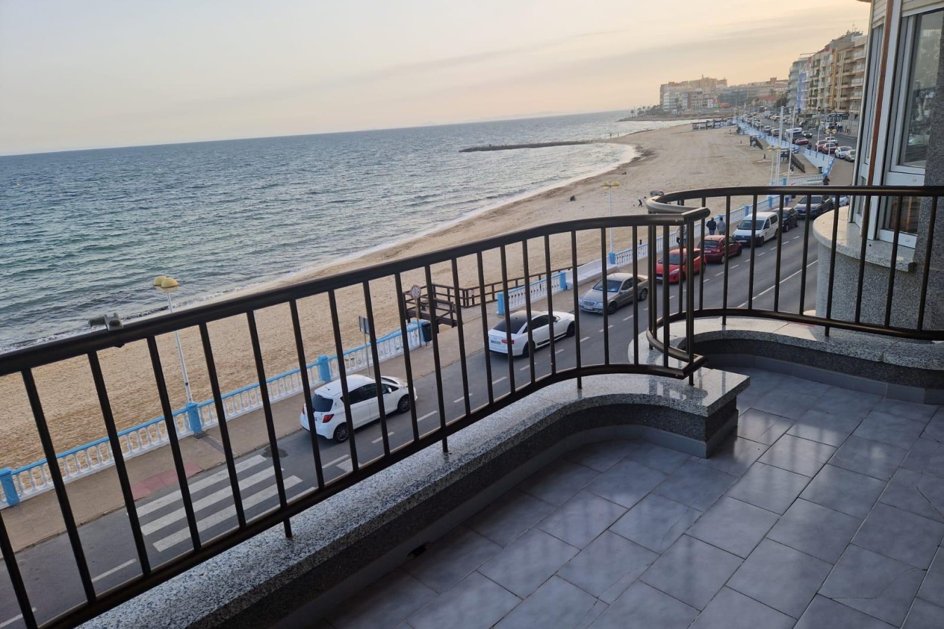 Revente - Apartment -
Torrevieja - Playa de los Locos