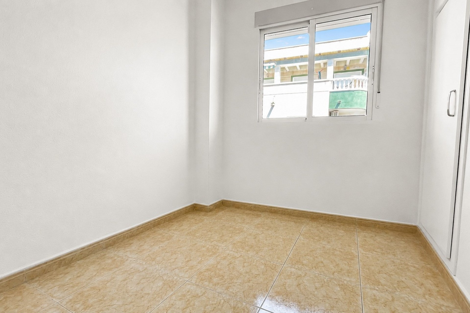Revente - Apartment -
Torrevieja - Playa de los Locos