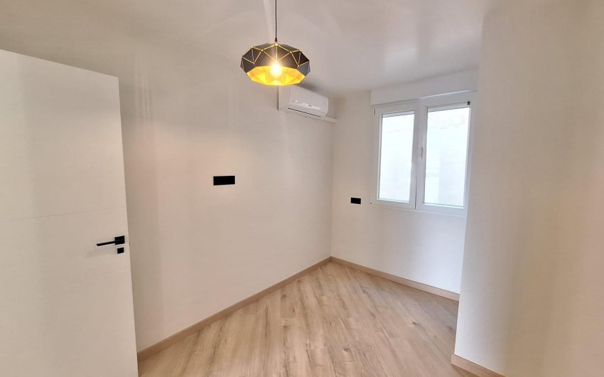 Revente - Apartment -
Torrevieja - Playa de los Locos