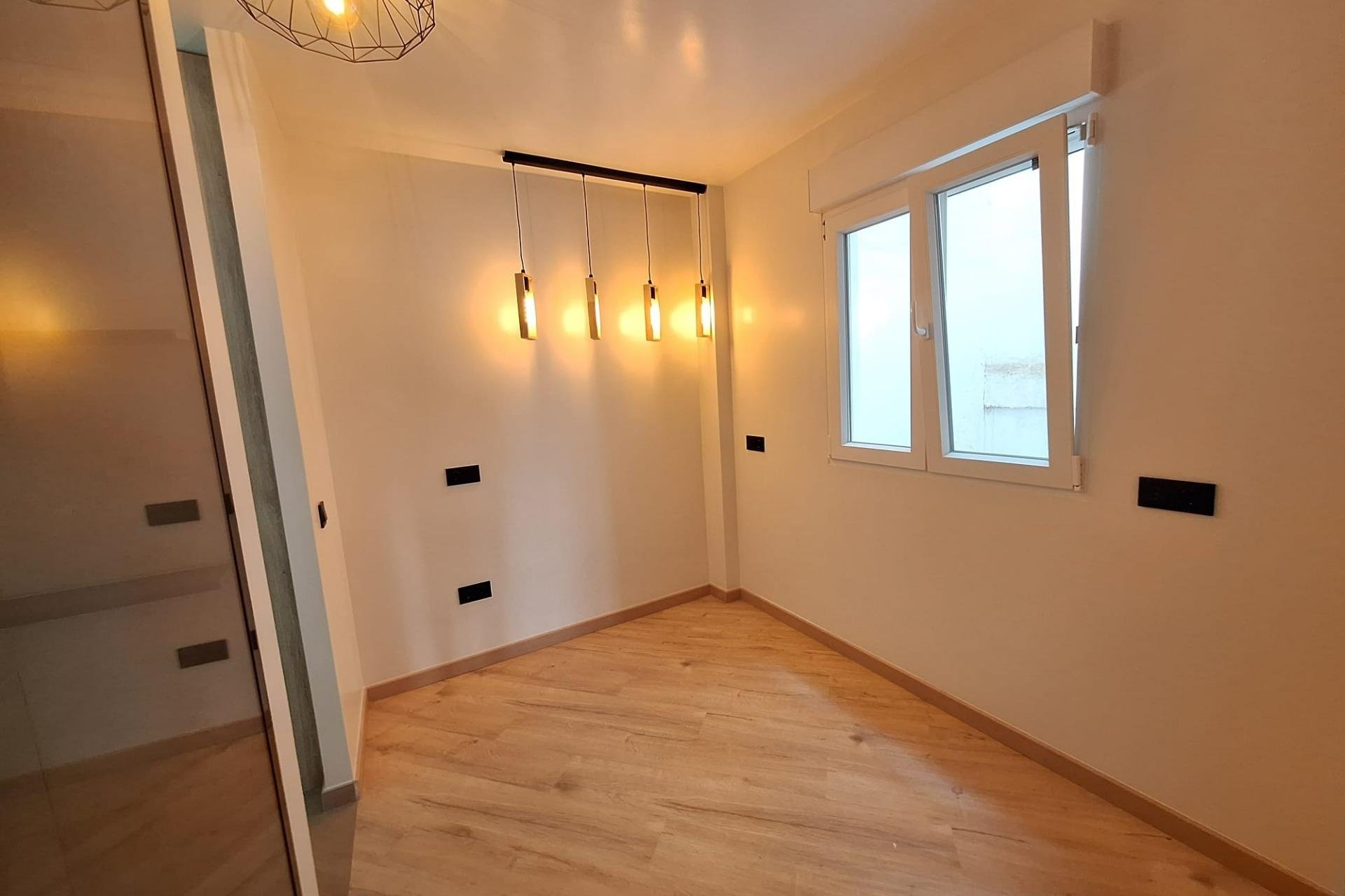 Revente - Apartment -
Torrevieja - Playa de los Locos