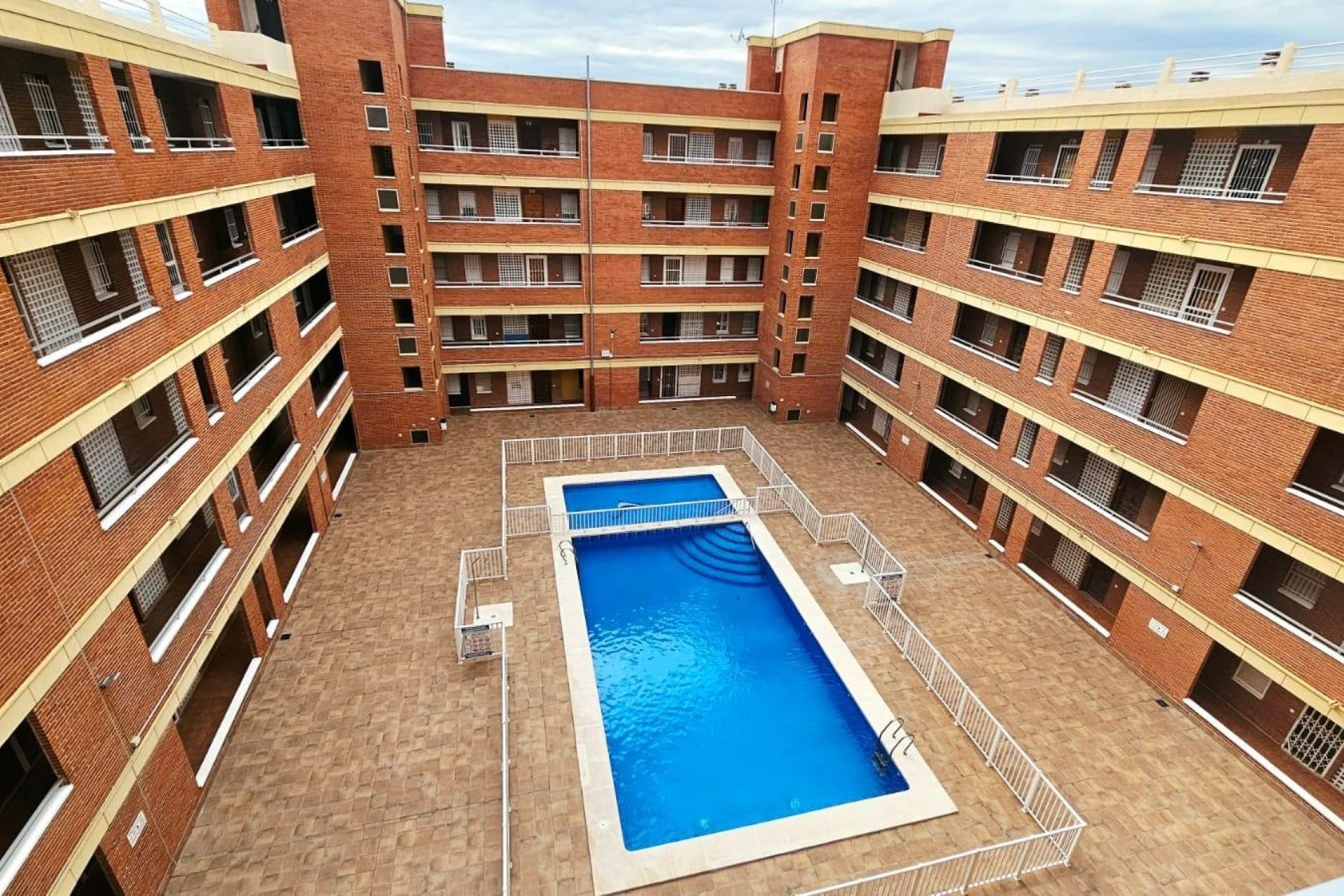 Revente - Apartment -
Torrevieja - Playa De Los Naufragos