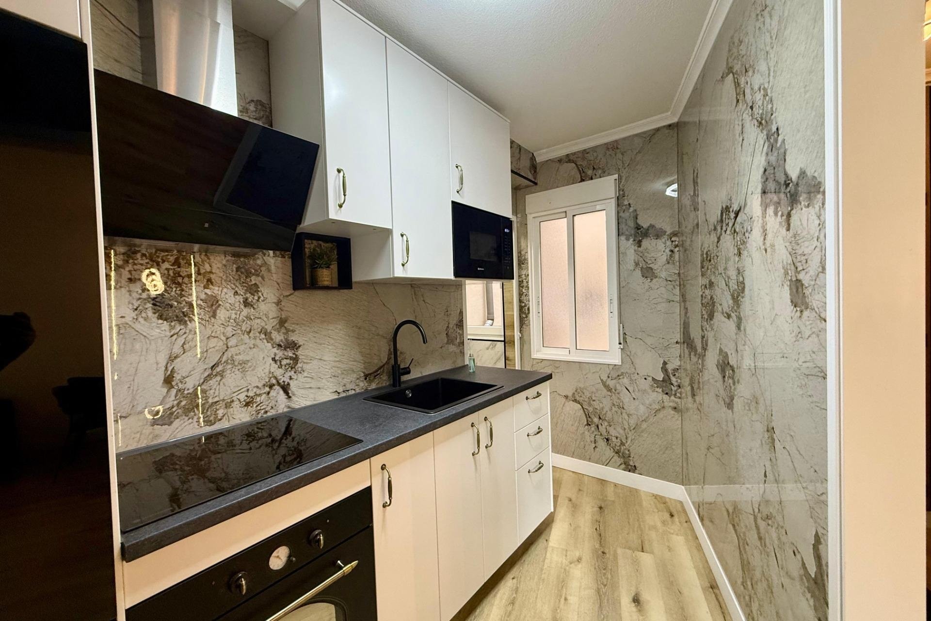 Revente - Apartment -
Torrevieja - Playa del Cura