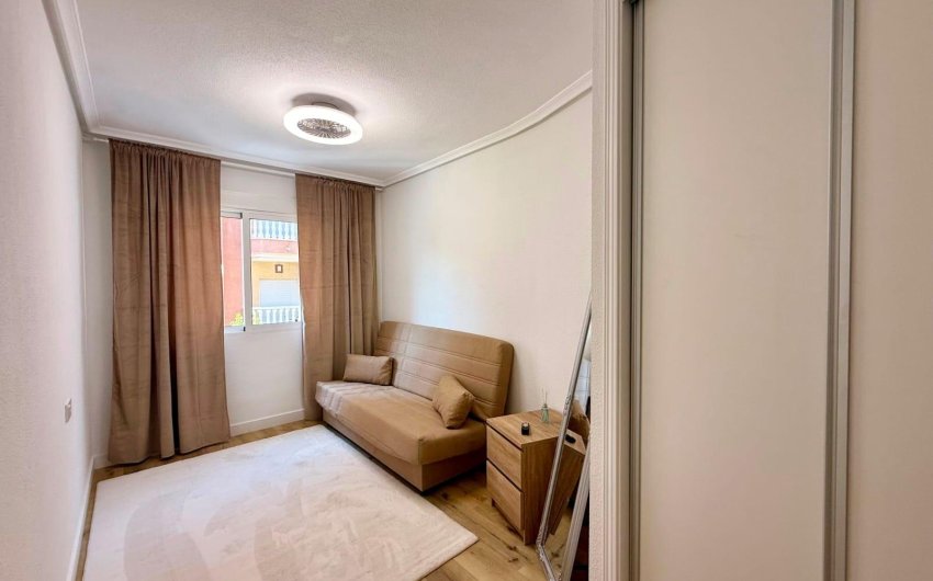 Revente - Apartment -
Torrevieja - Playa del Cura
