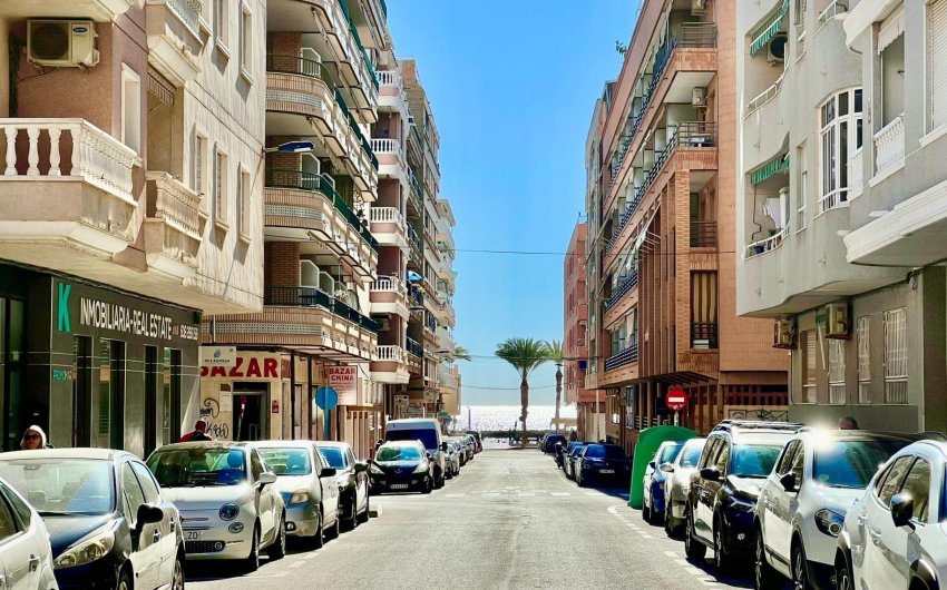 Revente - Apartment -
Torrevieja - Playa del Cura