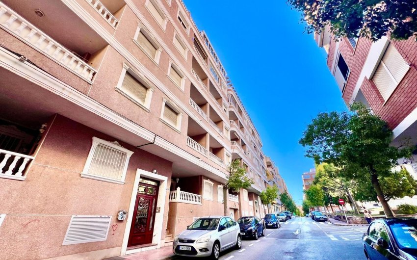 Revente - Apartment -
Torrevieja - Playa del Cura
