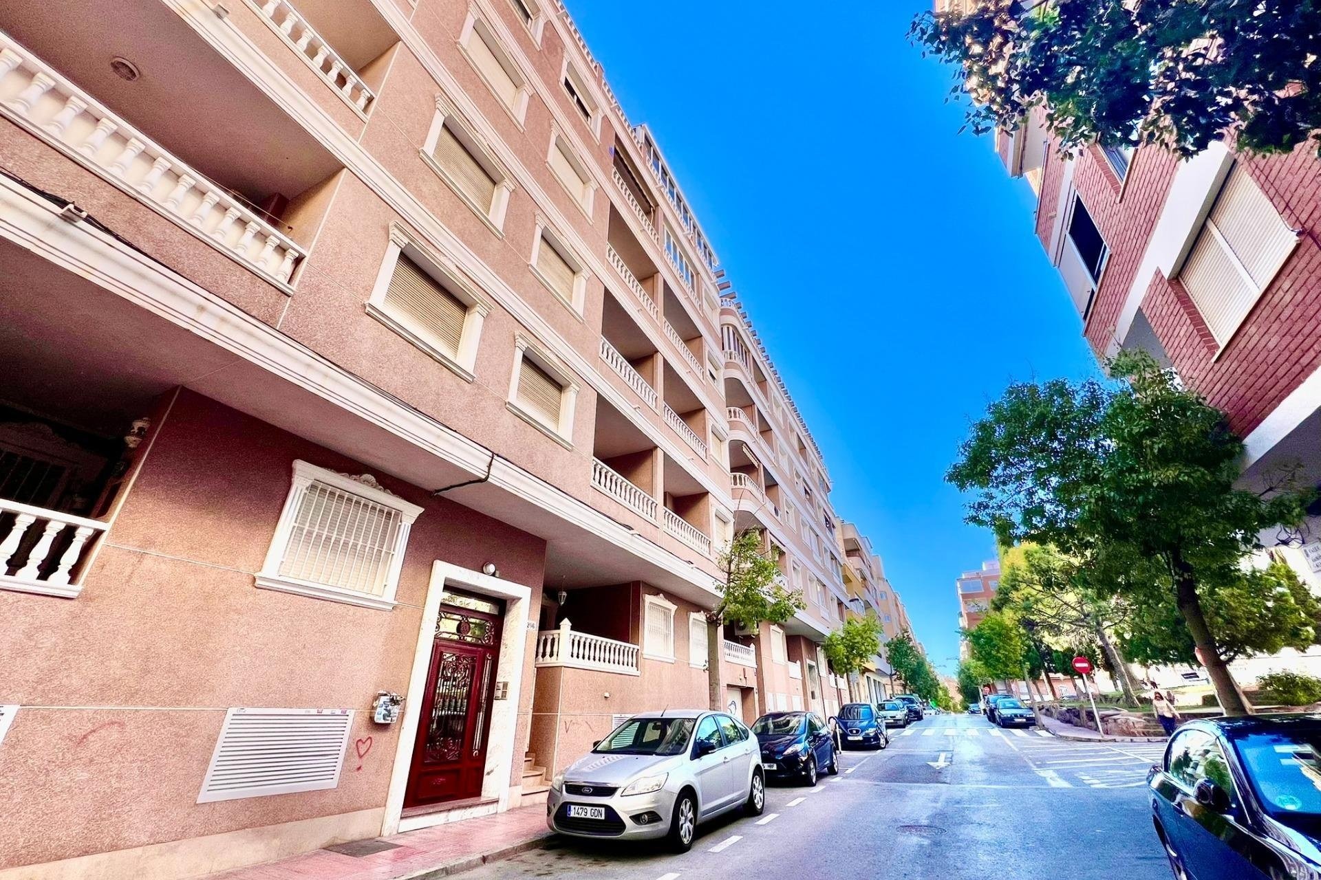 Revente - Apartment -
Torrevieja - Playa del Cura