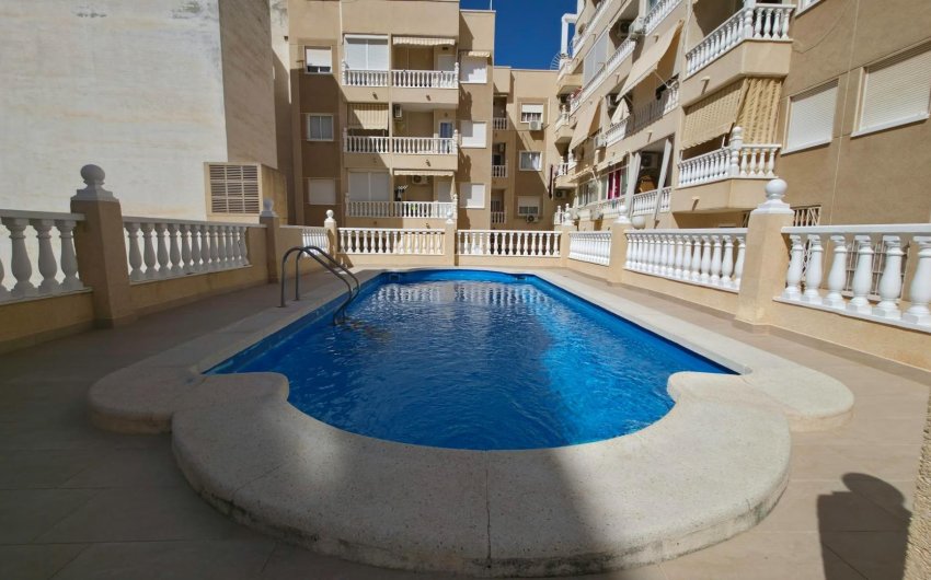 Revente - Apartment -
Torrevieja - Playa del Cura