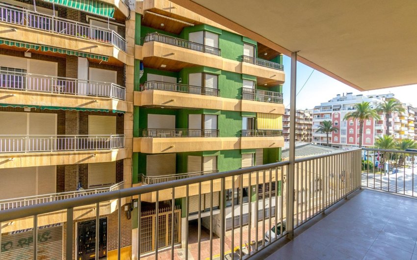 Revente - Apartment -
Torrevieja - Playa del Cura