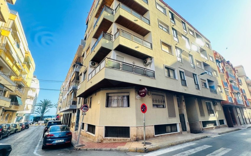 Revente - Apartment -
Torrevieja - Playa del Cura