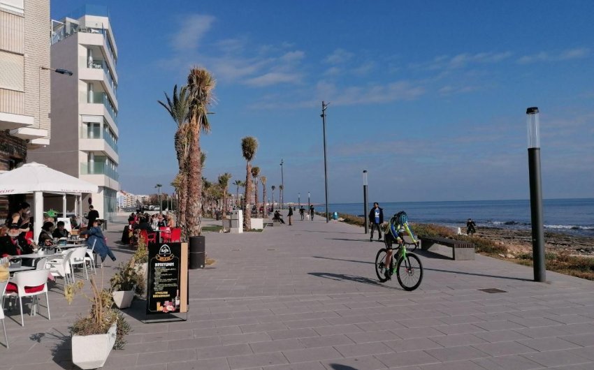 Revente - Apartment -
Torrevieja - Playa del Cura