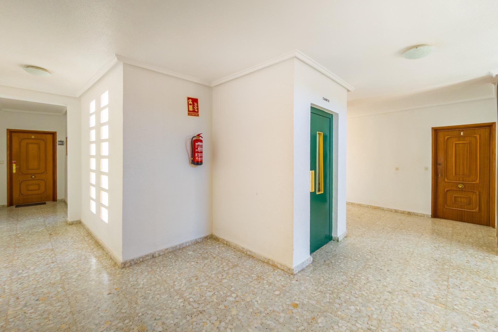Revente - Apartment -
Torrevieja - Playa del Cura