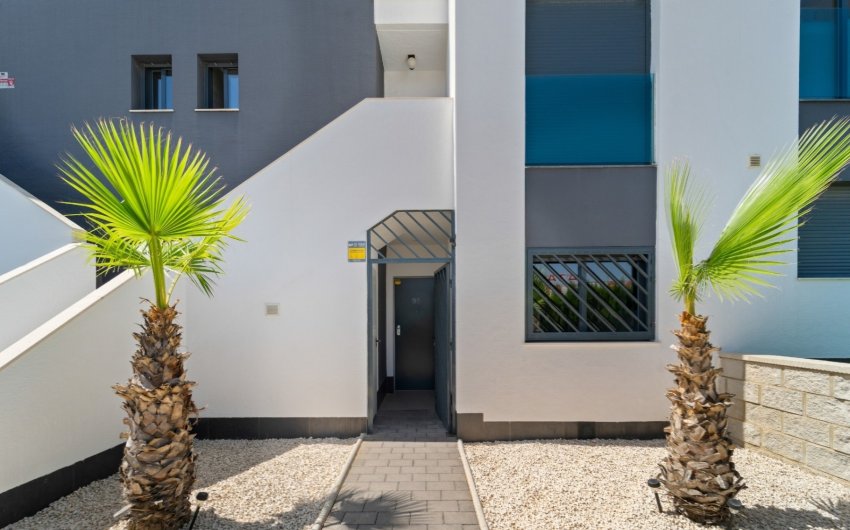 Revente - Apartment -
Torrevieja - Punta Prima