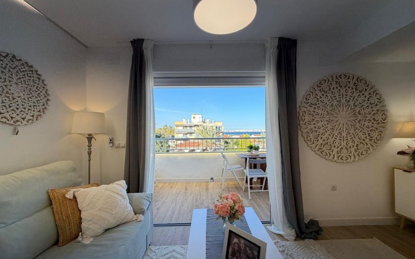 Revente - Apartment -
Torrevieja - Punta Prima