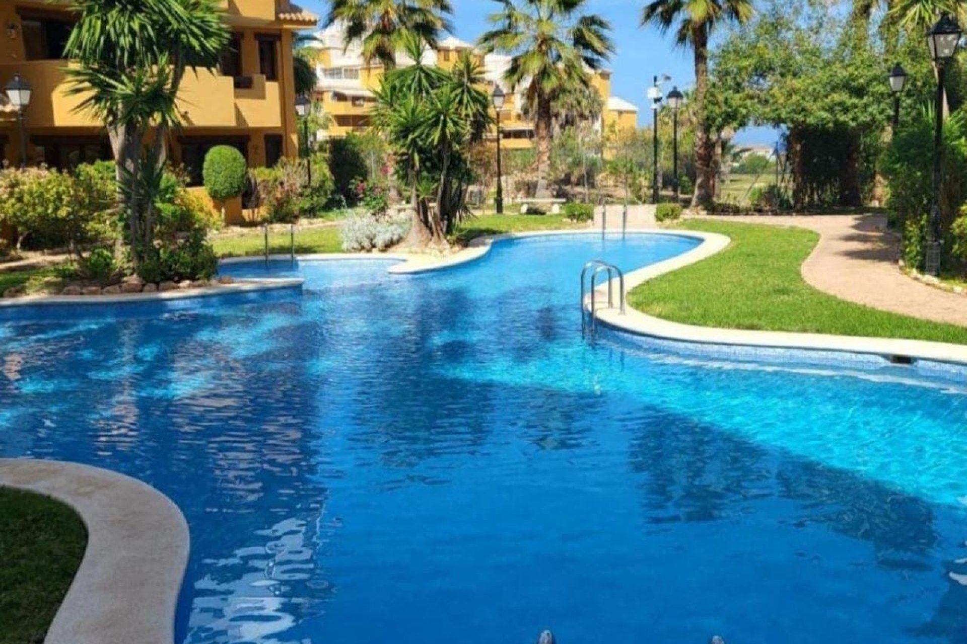 Revente - Apartment -
Torrevieja - Punta Prima