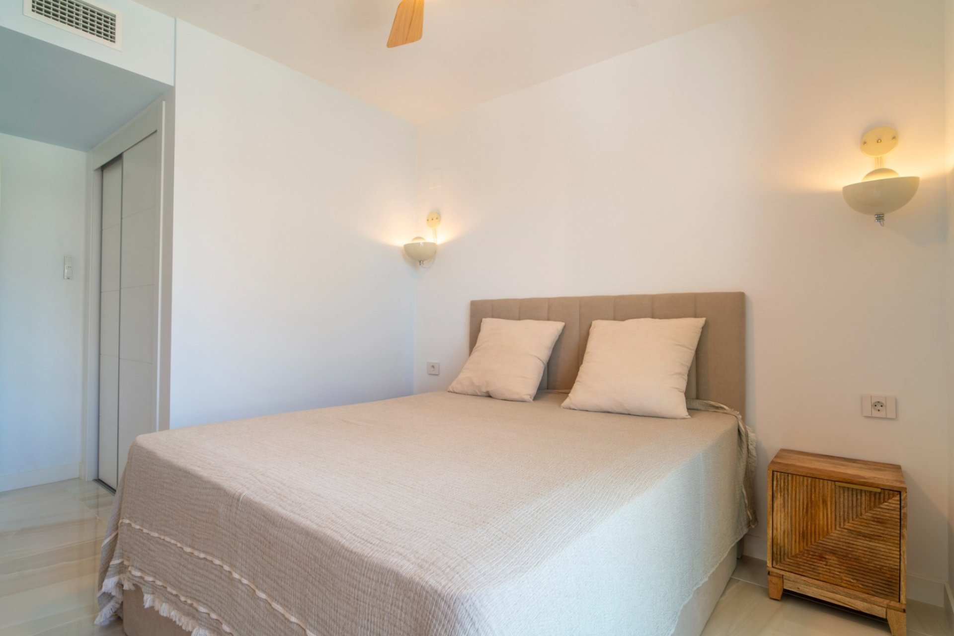 Revente - Apartment -
Torrevieja - Punta Prima