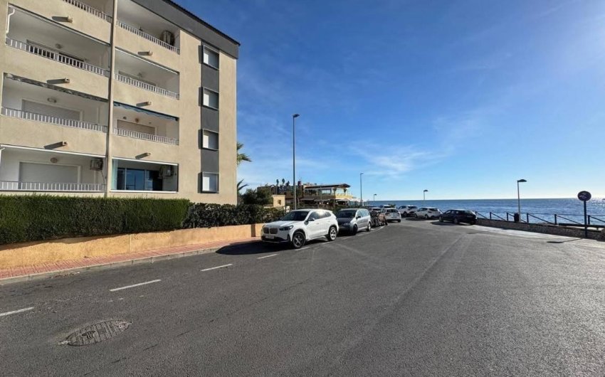 Revente - Apartment -
Torrevieja - Punta Prima