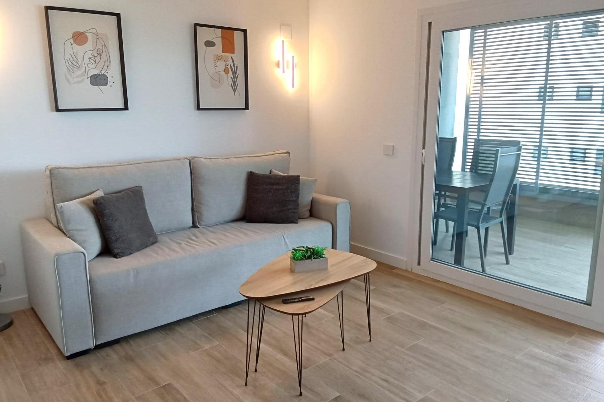Revente - Apartment -
Torrevieja - Punta Prima