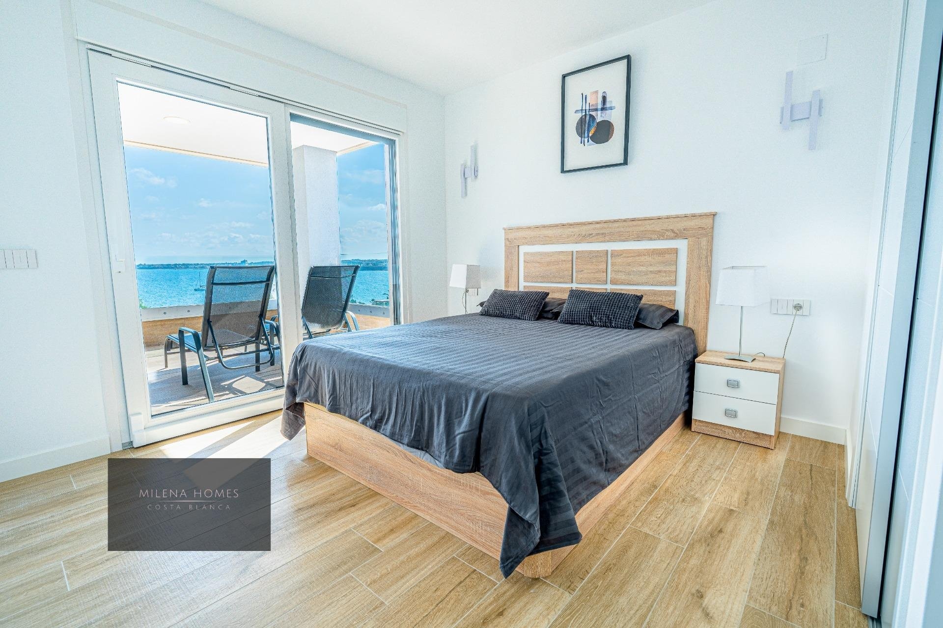 Revente - Apartment -
Torrevieja - Punta Prima