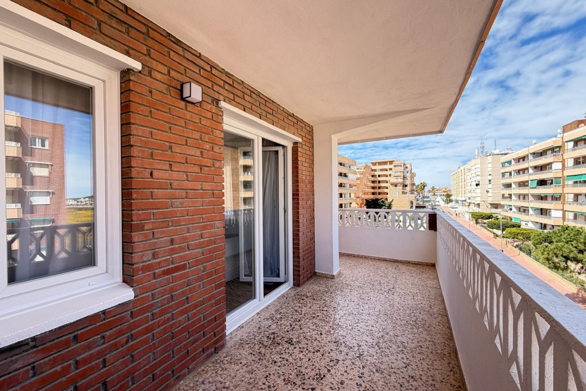 Revente - Apartment -
Torrevieja - Punta Prima