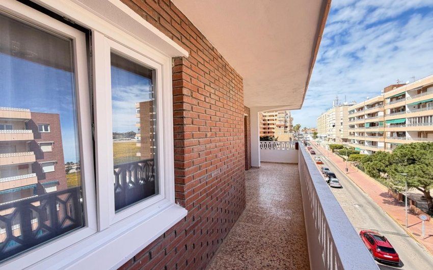 Revente - Apartment -
Torrevieja - Punta Prima