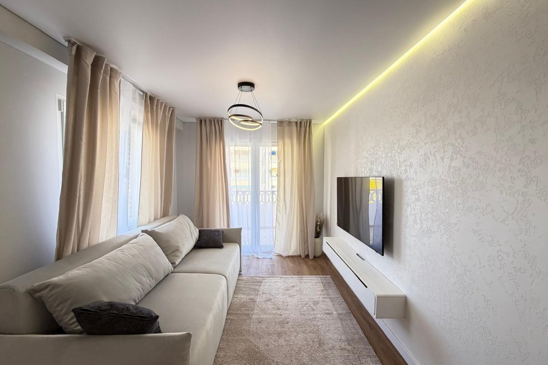 Revente - Apartment -
Torrevieja - Punta Prima