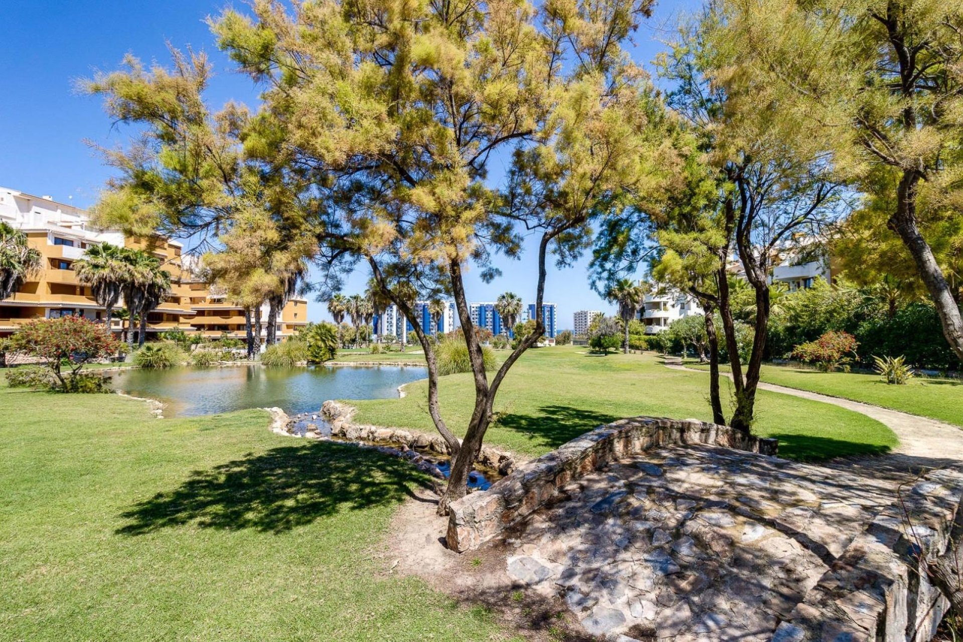 Revente - Apartment -
Torrevieja - Punta Prima
