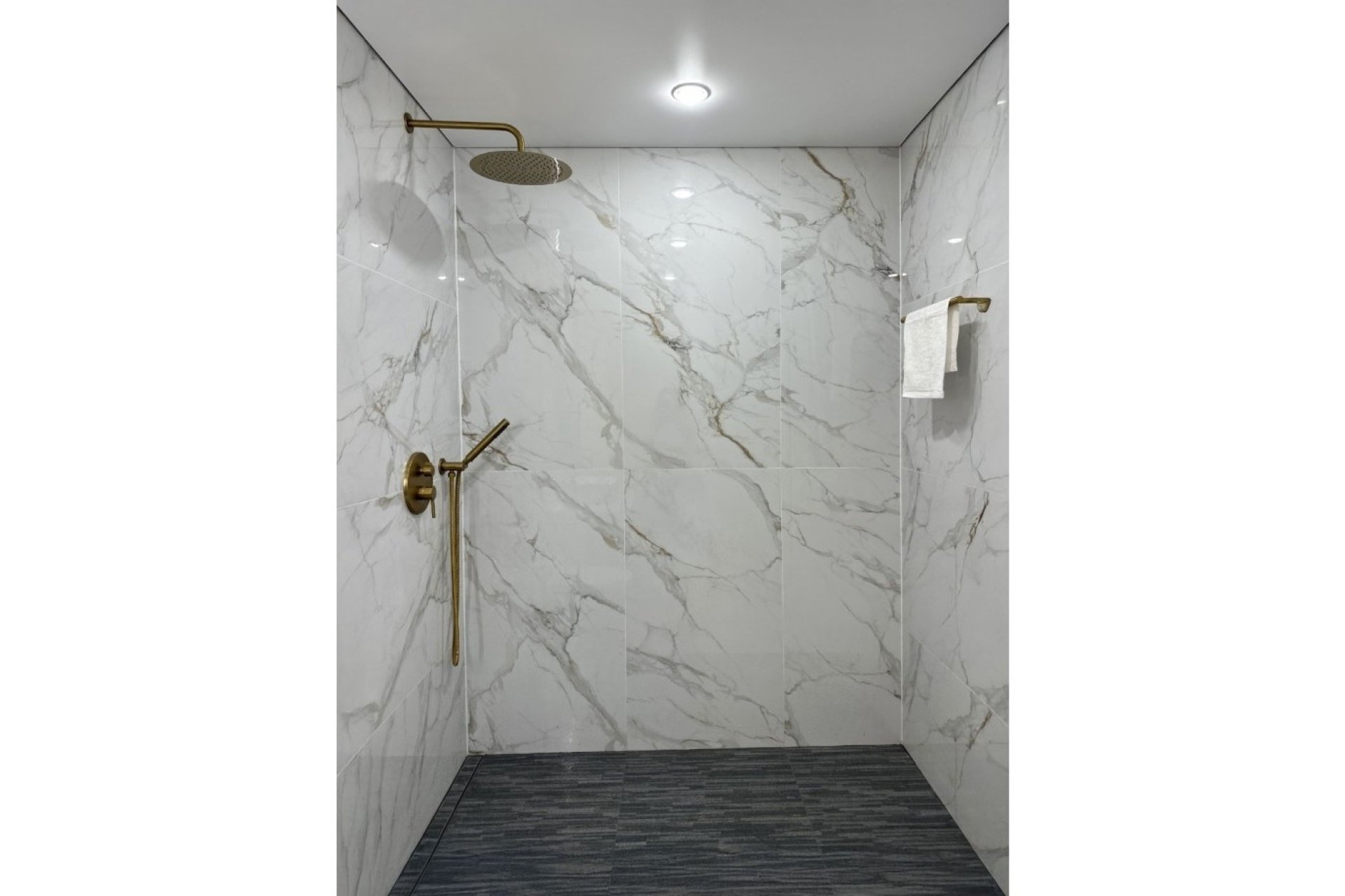 Revente - Apartment -
Torrevieja