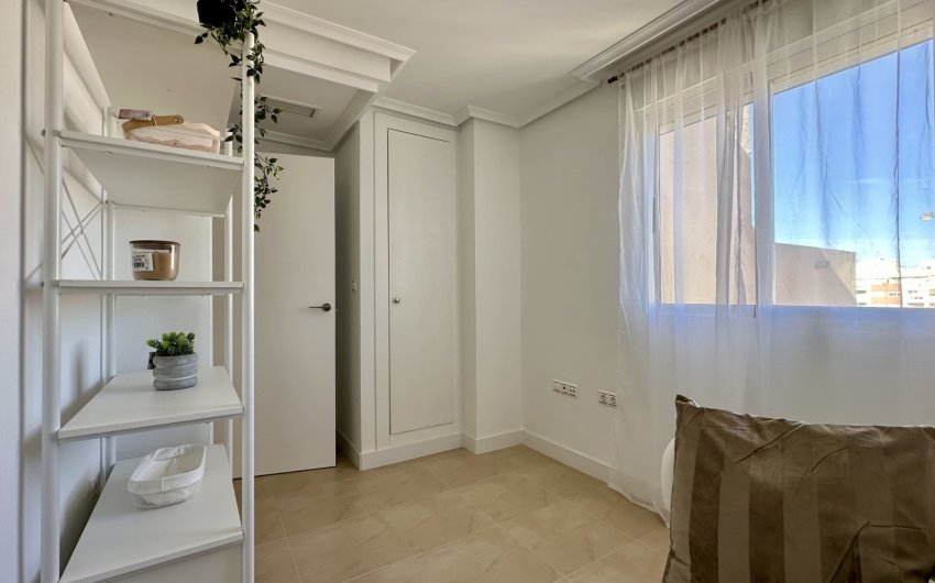 Revente - Apartment -
Torrevieja