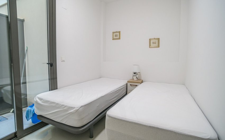 Revente - Apartment -
Torrevieja