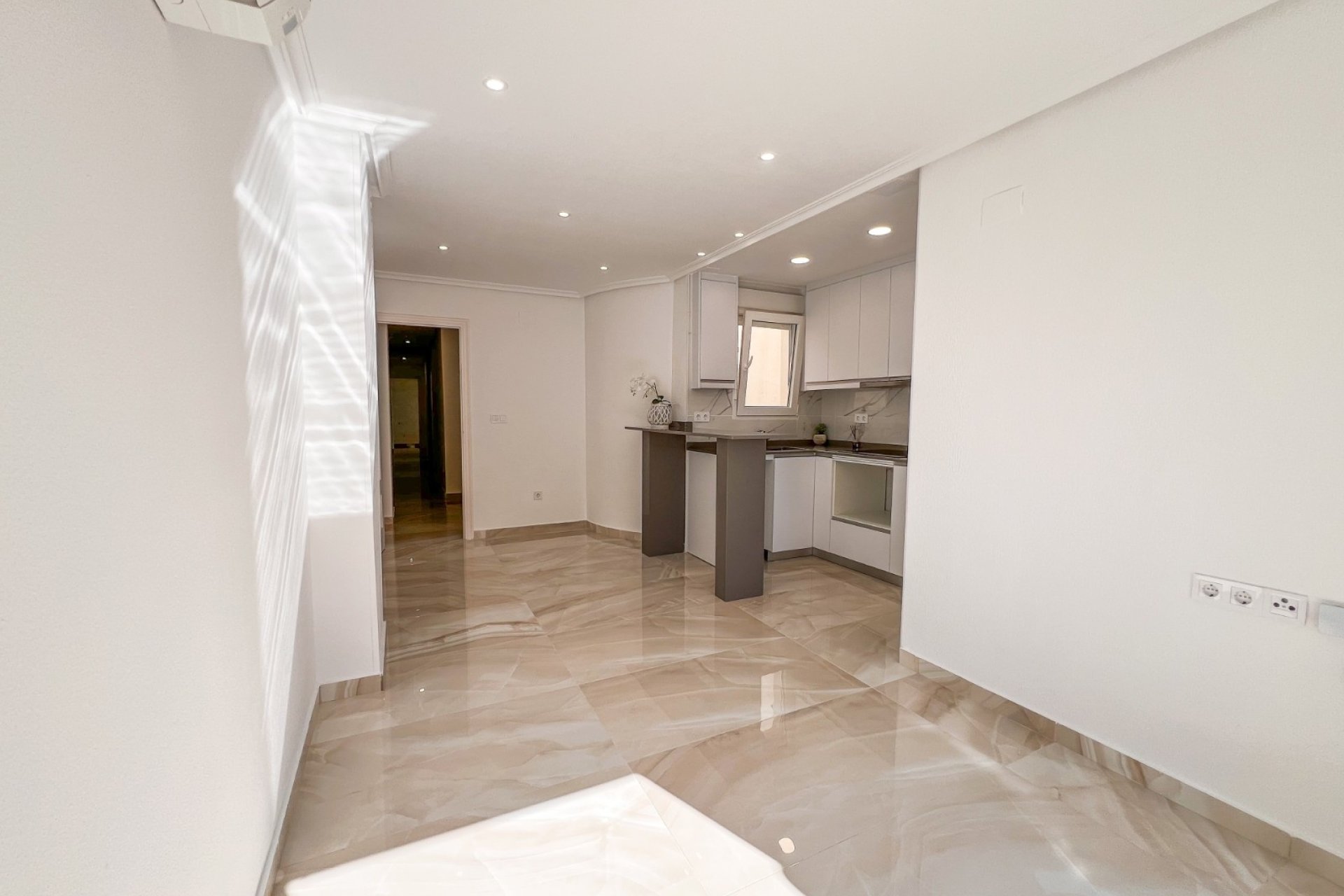 Revente - Apartment -
Torrevieja