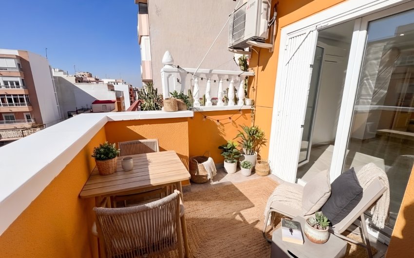 Revente - Apartment -
Torrevieja
