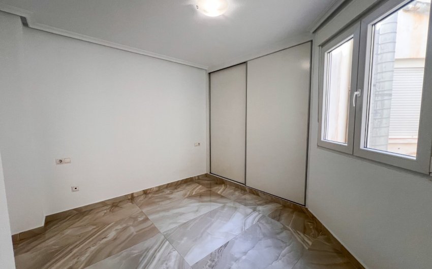 Revente - Apartment -
Torrevieja