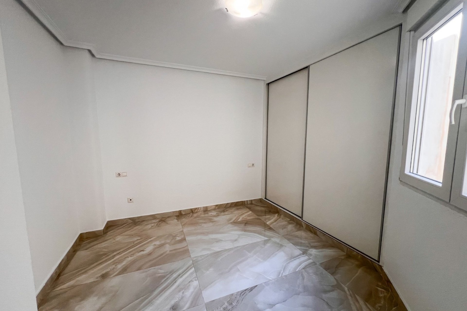 Revente - Apartment -
Torrevieja