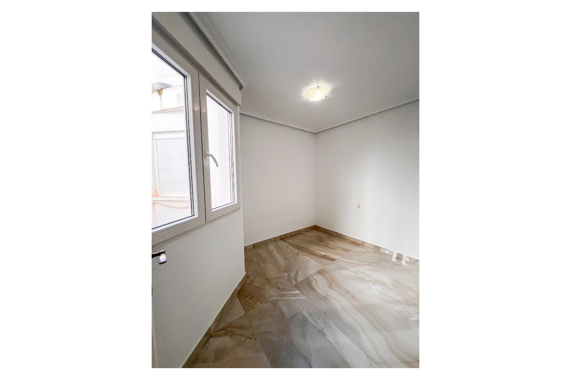 Revente - Apartment -
Torrevieja