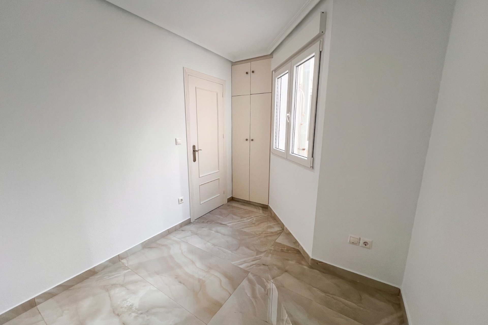 Revente - Apartment -
Torrevieja