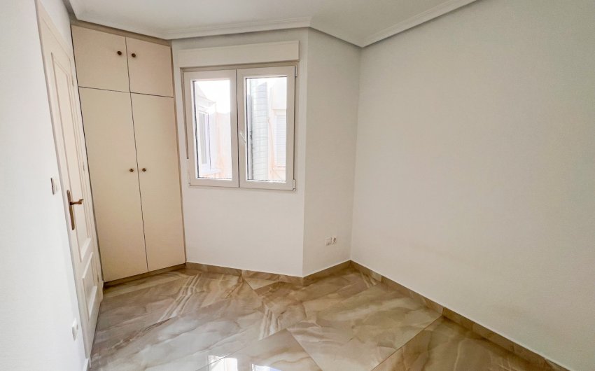 Revente - Apartment -
Torrevieja