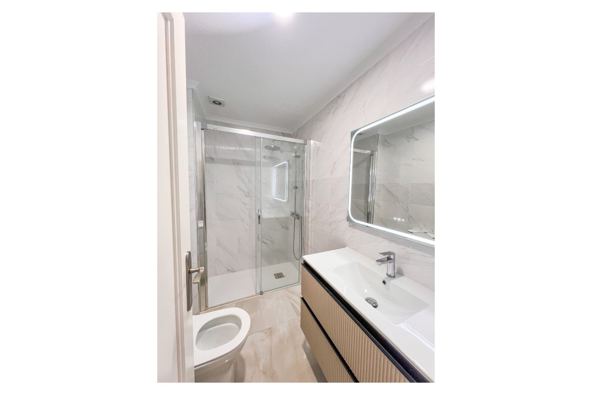 Revente - Apartment -
Torrevieja