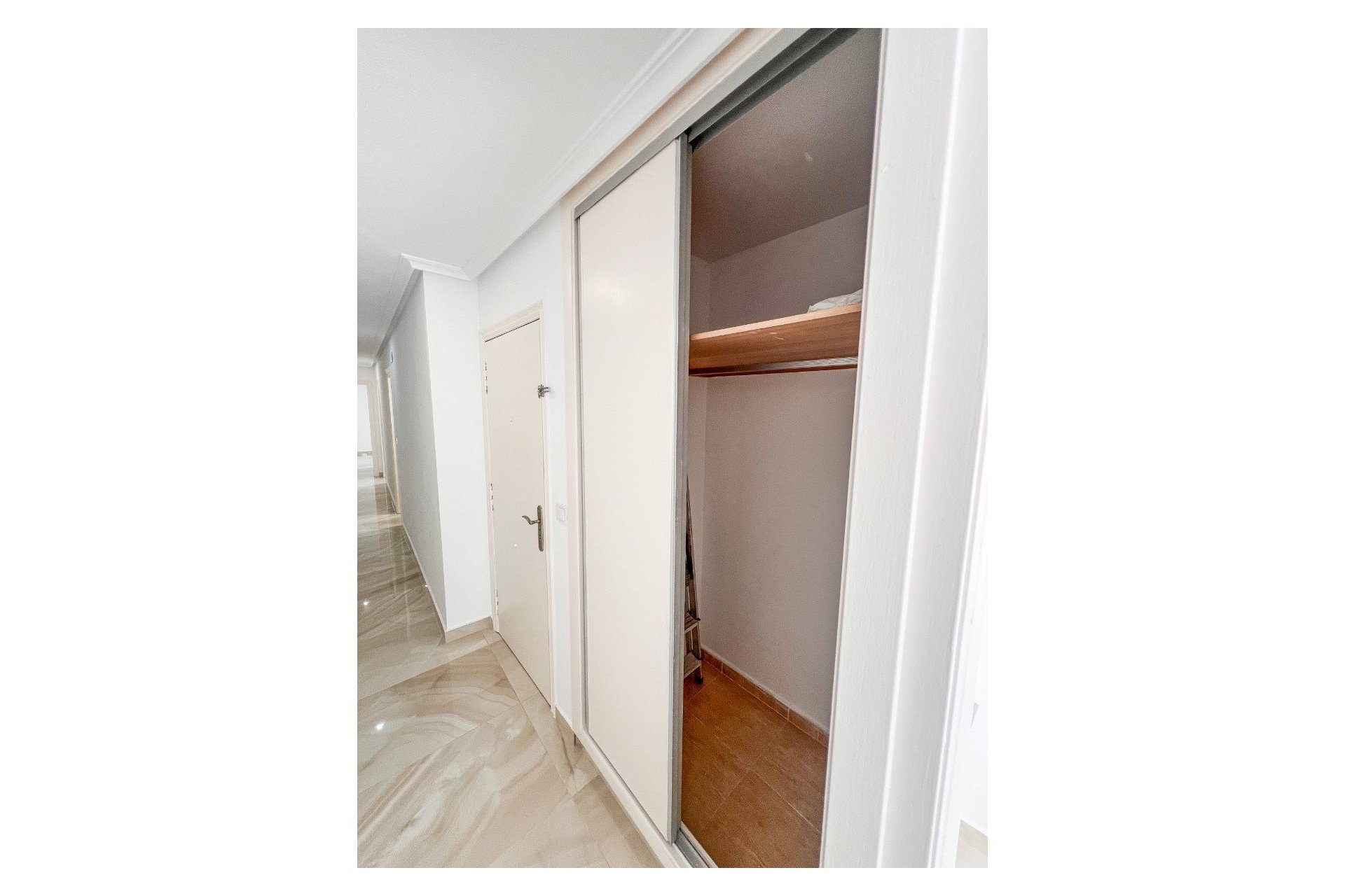 Revente - Apartment -
Torrevieja