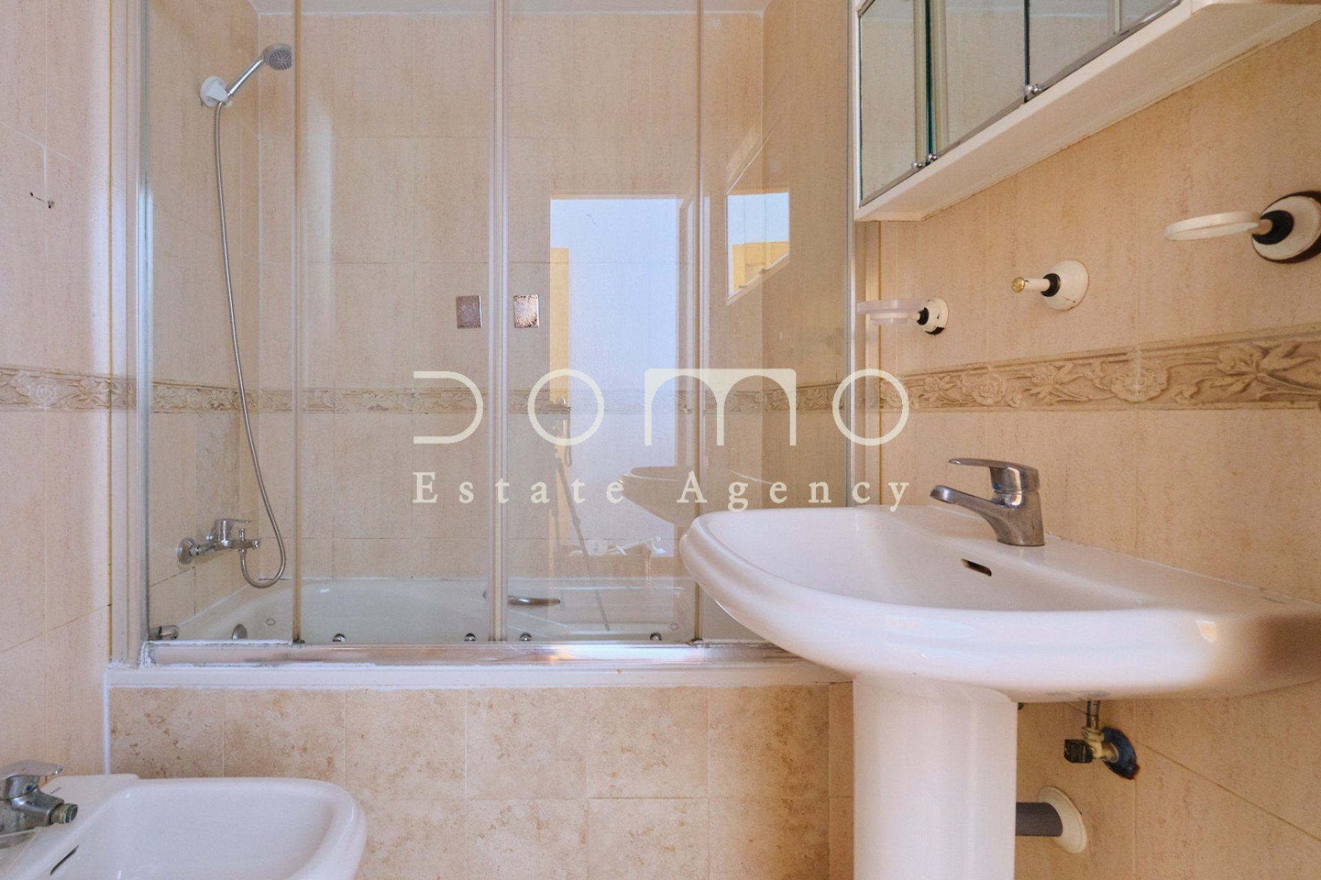 Revente - Apartment -
Turre