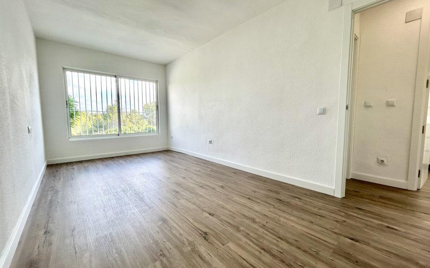 Revente - Apartment -
Villamartin - Costa Blanca