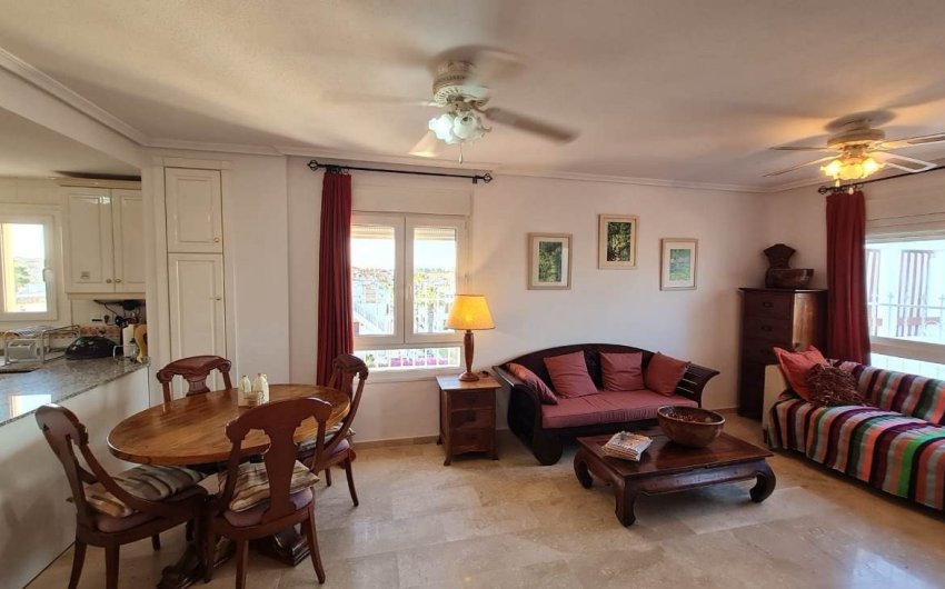 Revente - Apartment -
Villamartín - PAU 8