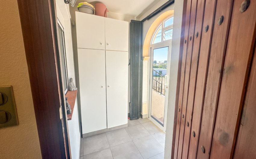 Revente - Apartment -
Villamartín