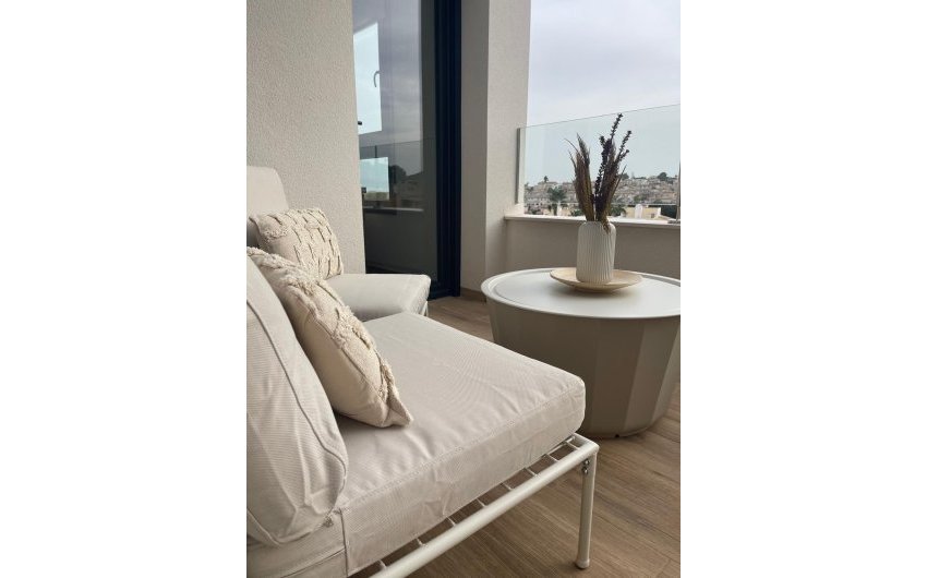 Revente - Attique -
Orihuela Costa - Las Filipinas